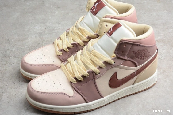 DO7440-821 Smoky (W) Dark Mid  Mauve Pony SE 1 DO7440-821 Jordan 0121